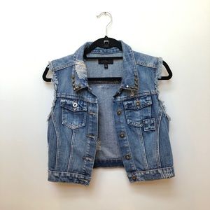 Cropped Denim Vest With Studs